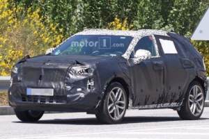 凯迪拉克首款紧凑型SUV 曝XT4谍照