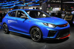 长安逸动推钢炮车型，内饰翻毛皮材质，2.0T强过高尔夫GTI