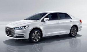 比亚迪全新秦EV 续航颜值不逊Model 3 售价不到一半