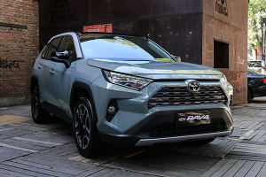 内外展现狂野硬派风格 实拍全新RAV4荣放