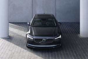 全新沃尔沃S90惊艳来袭，2.0T+48V轻混，比奥迪A6更大气！