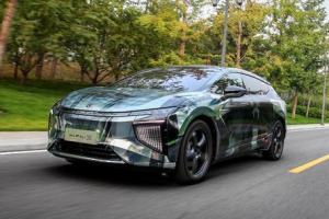 求解未知数X 试驾高合HiPhi X试装车
