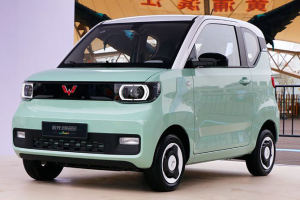 “神车”也有少女心 实拍宏光MINIEV马卡龙