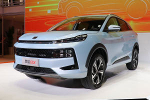 为年轻人打造的A+级运动SUV 实拍思皓QX