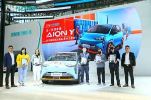 广汽埃安AION Y登陆天津“五一车展”，10万级科技头等舱引爆关注
