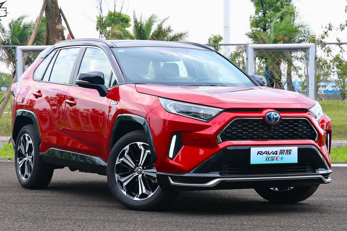 这台“性能车”真的很省油 试驾RAV4荣放双擎E+