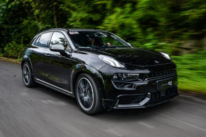 开着领克02 Hatchback封山劈弯 是什么体验？