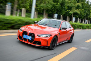 高性能燃油车的“倔强” 试驾BMW M3雷霆版