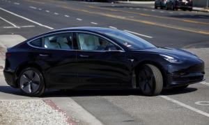 Model3成为全球第一款销量超100万的纯电车