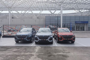 试驾长安欧尚X7 PLUS：智控大美SUV