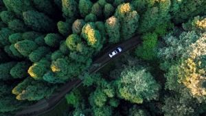 吉利汽车发布2021年ESG报告，致力成中国汽车行业ESG 标杆