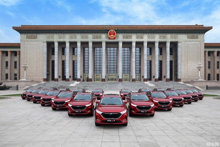 北京人民大会堂为客户开发布会：长安欧尚汽车是中国汽车行业第一个