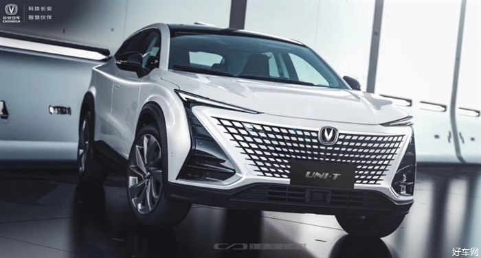 长安全新轿跑式SUV，隐藏式门把手+分段式尾翼，这颜值必定大卖！