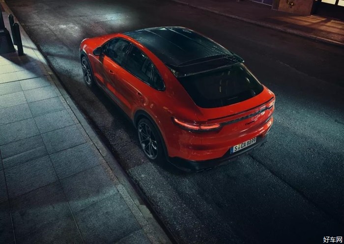 将运动融入骨髓 | 全新 Cayenne Coupé