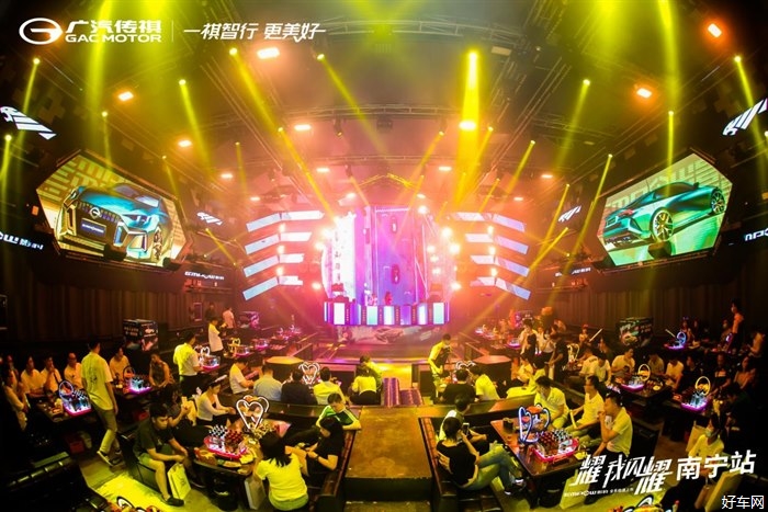 首批车主牵走“豹豹子”！传祺影豹南宁上市，售价9.83万元起！