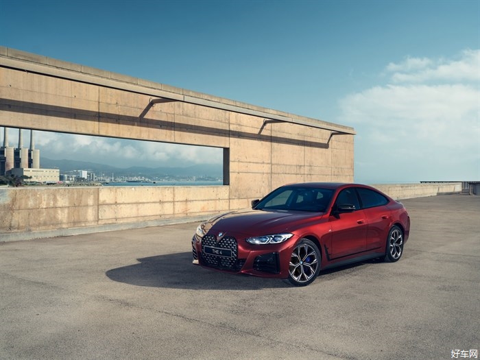 以创新美学引领四门轿跑新风范数字化产品体验触手可及 全新BMW4系四门轿跑车燃情上市
